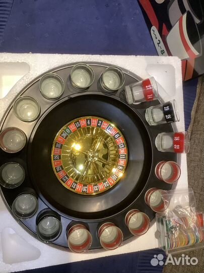 Игра «Пьяная Рулетка» со стопками