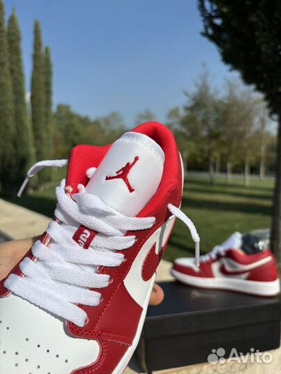 Кроссовки Nike Air Jordan 1 Low red