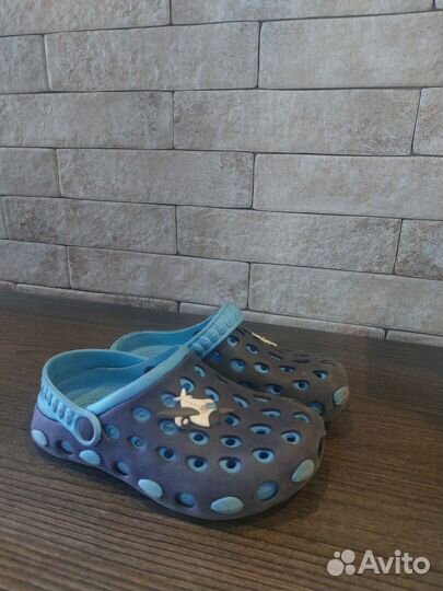 Сандалии crocs