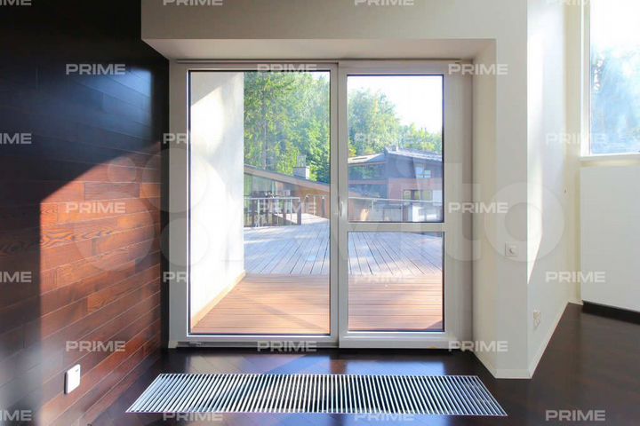 Дом 710 м² на участке 32 сот.