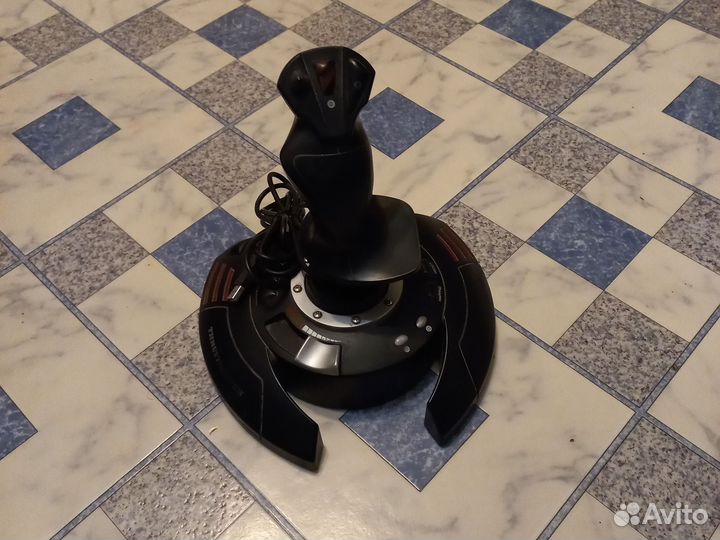 Джойстик thrustmaster t flight stick 10 v4