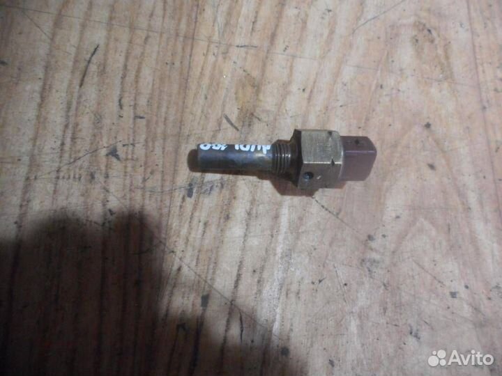 Датчик температуры охлаждающей жидкости Audi 100