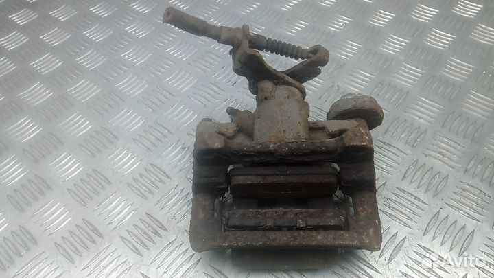 Суппорт задний правый Opel Zafira C