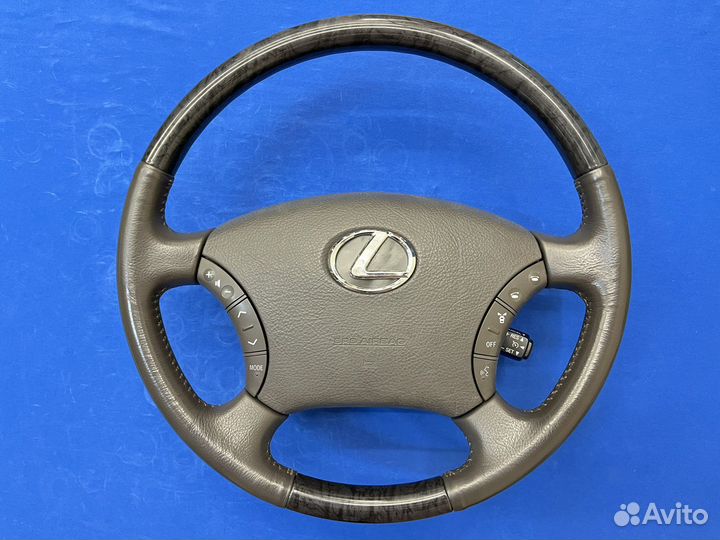 Оригинальный руль с косточкой дерево Toyota Lexus