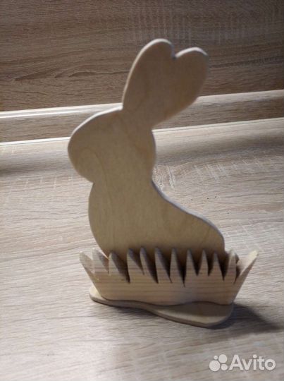 Деревянная фигурка