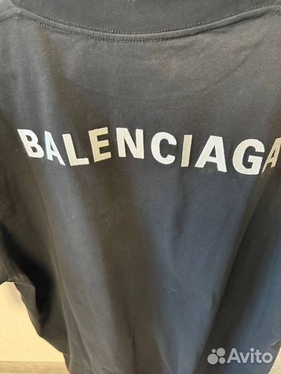 Футболка Balenciaga