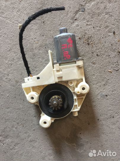 Форд фокус 2 моторчик стеклоподъемника передний пр