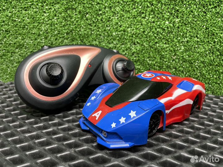 Антигравитационная машина ездит по стенам потолку