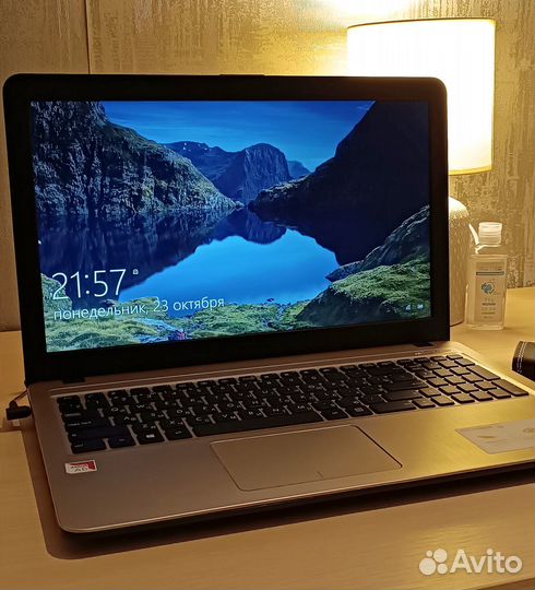 Ноутбук asus