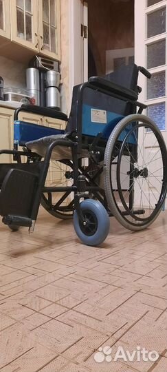 Инвалидная коляска складная новая