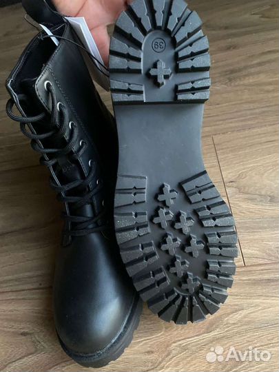 Новые ботинки H&M на тракторной подошве 39