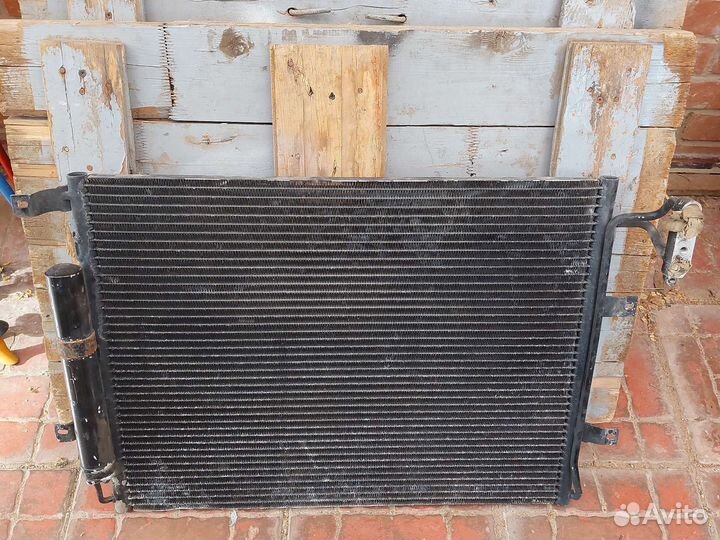 Радиатор кондиционера Рендж Ровер