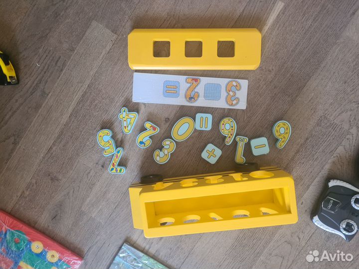 Игрушки для мальчика коробкой