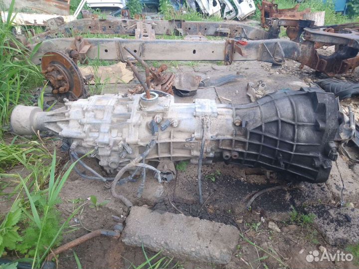 Коробка с раздаткой Nissan NP 300