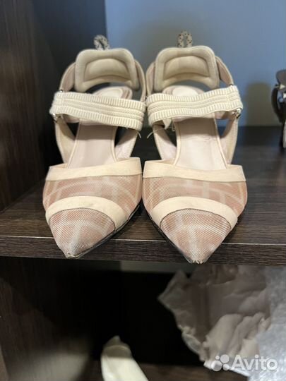 Басоножки fendi оригинал 37 размер