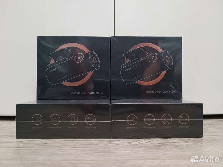 Black (чёрный) Видеорегистратор Xiaomi 70mai M300