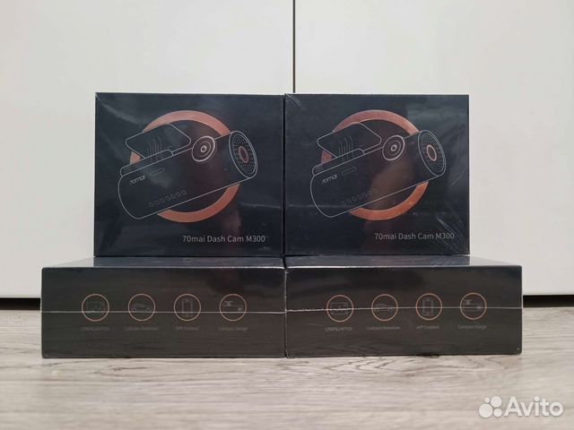 Black (чёрный) Видеорегистратор Xiaomi 70mai M300