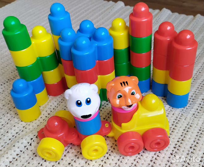 Набор игрушек для малышей