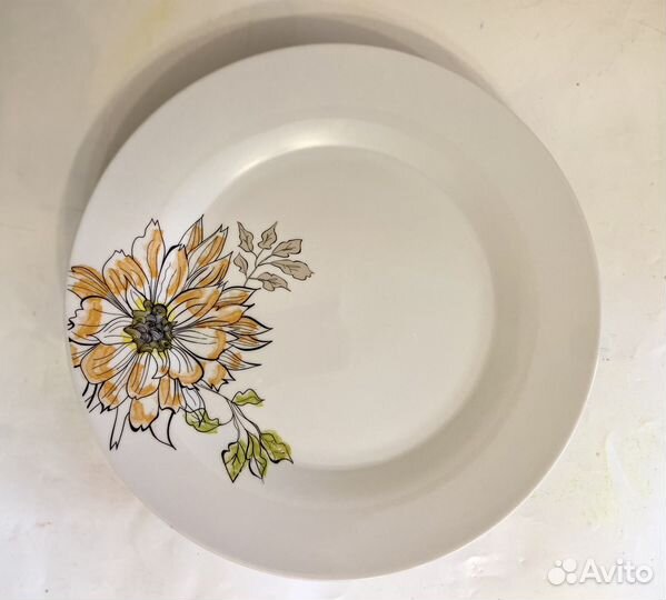 Тарелки, салатники, конфетницы, сковорода