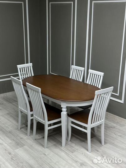 Стол и стулья в гостиную. В наличии