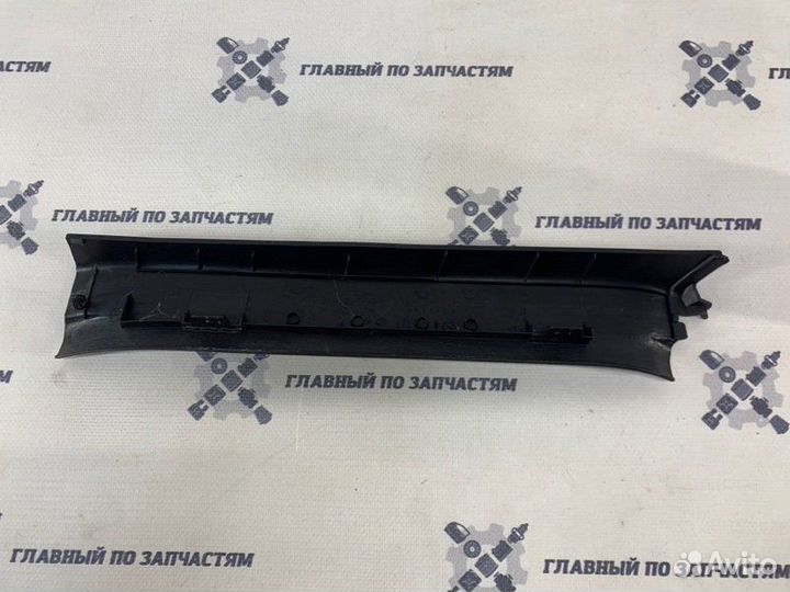 Накладка на порог задняя левая Toyota Harrier