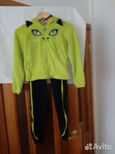 Костюм спортивный