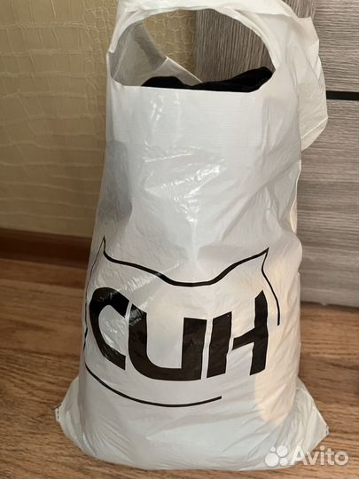 Пакет с детскими вещами