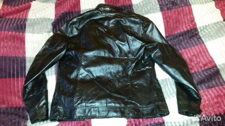 Куртка эко кожа новая L 50/52