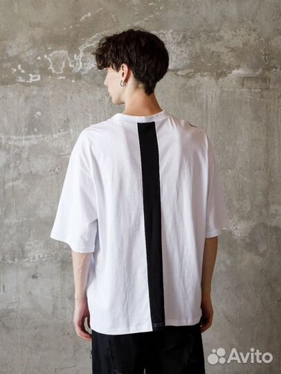 Мужская футболка - Белый крест-S