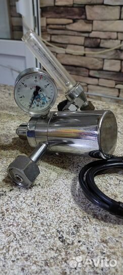 Редуктор углекислотный с подогревом