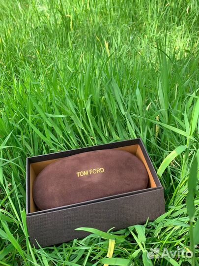 Солнцезащитные очки женские Tom Ford