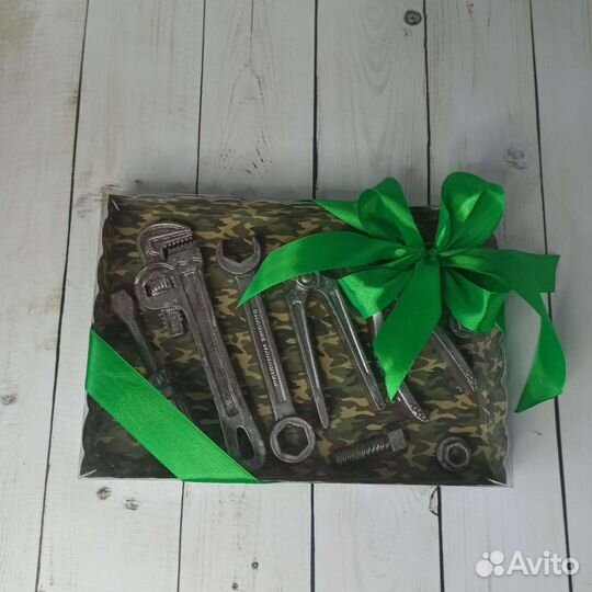 Шоколадные инструменты. Подарок мужчине