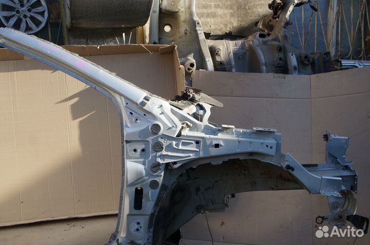 Четверть Передняя Правая Citroen C4 II лонжерон R