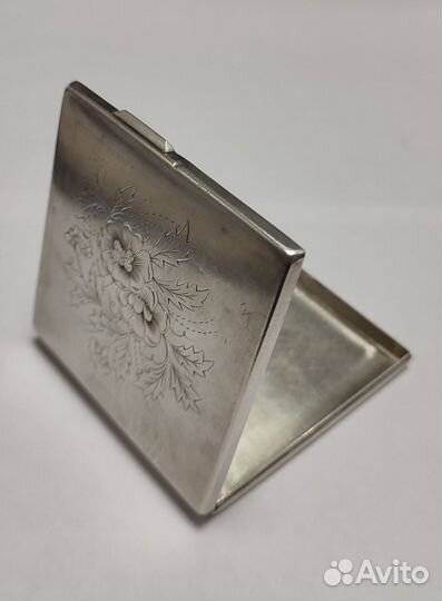 Серебряная коробочка