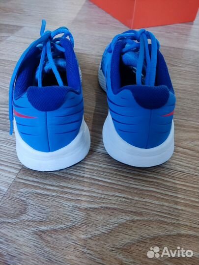 Кроссовки nike 37