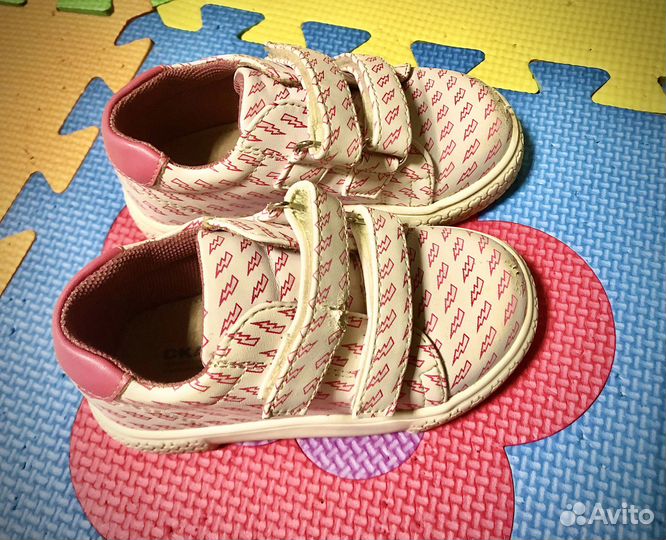 Кроссовки ботинки 22 для девочки