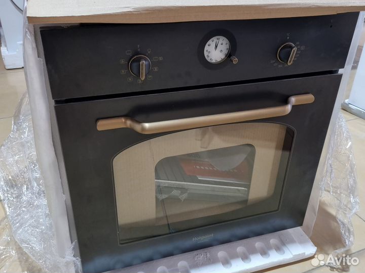 Духовой шкаф Hotpoint-Ariston