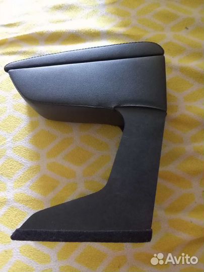 Подлокотник