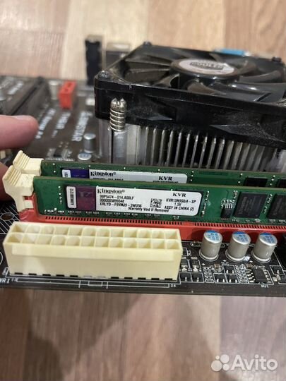 Материнская плата с процессором