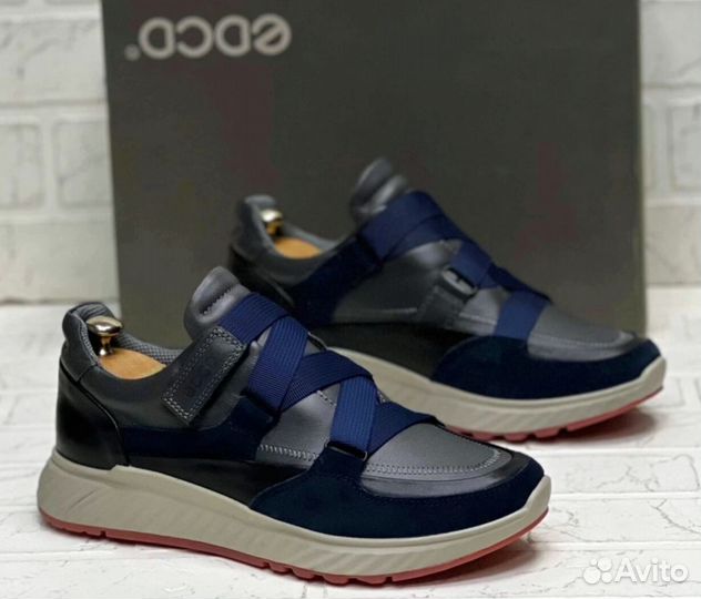 Кроссовки Ecco осенние