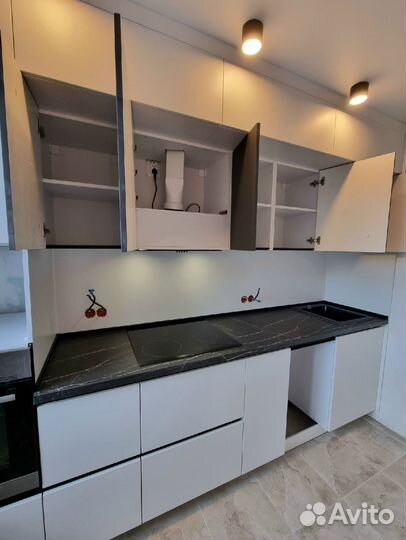 Встроенная кухня не бу новая