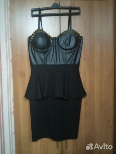 Платье с шипами