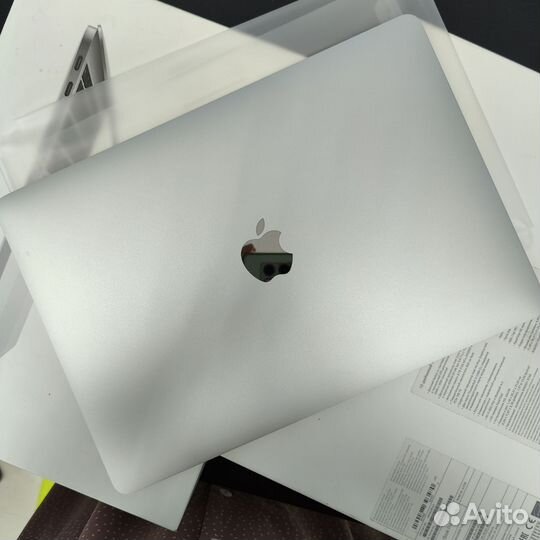 MacBook Pro 2017 13.3/8GB/128GB