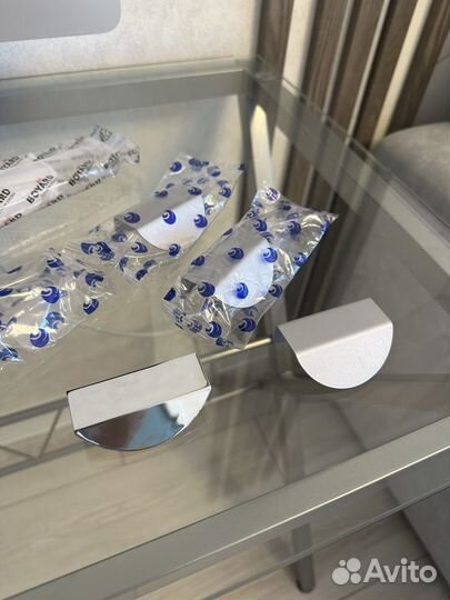 Скрытые мебельные ручки