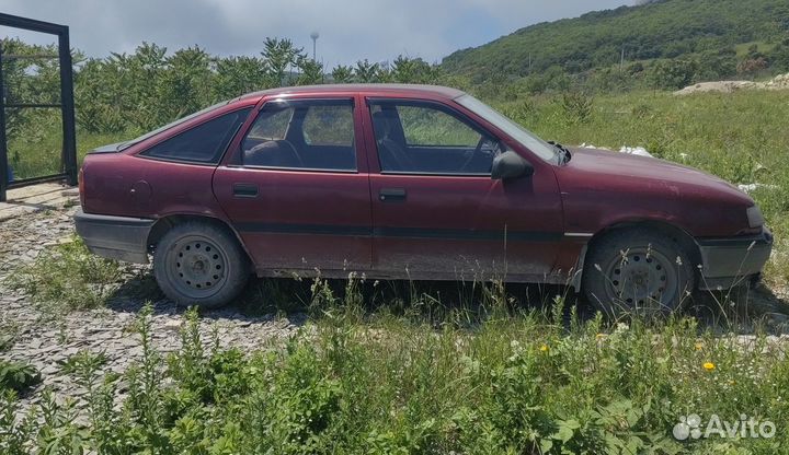 Opel Vectra 1.8 AT, 1991, 271 500 км