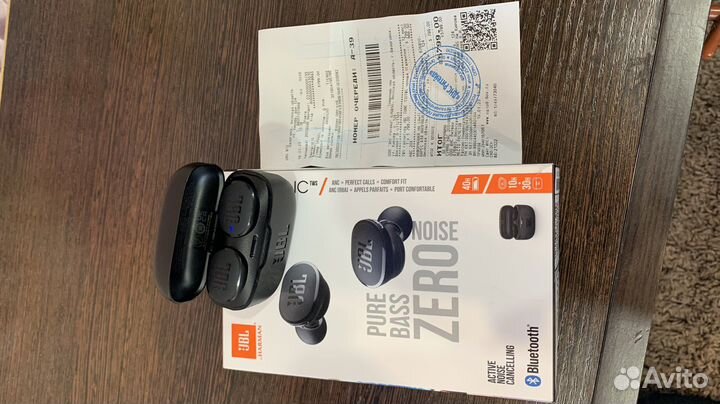 Беспроводные наушники jbl