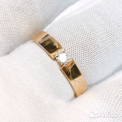 Золотое кольцо с бриллиантом 19р