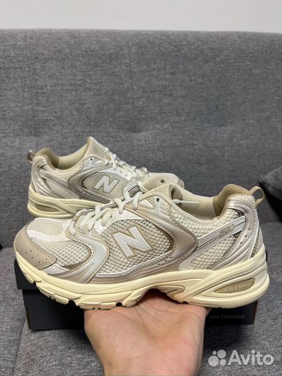 Кроссовки New balance 530 бежевые