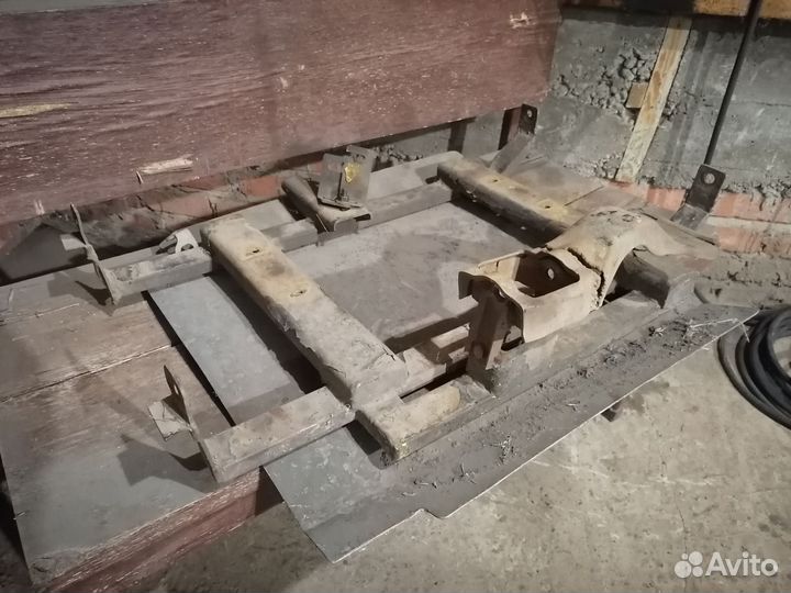 Подрамник для раздатки на ниву