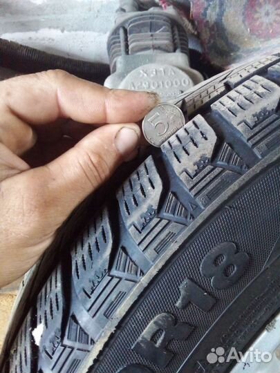 Forerunner SKS-1 235/50 R18